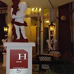 Acropolis Hotel