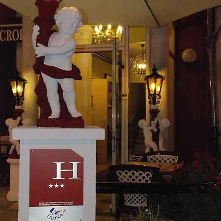 Acropolis Hotel Lourdes