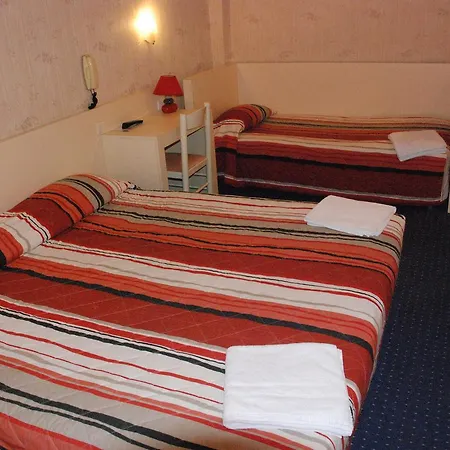 Hotel Acropolis 3*