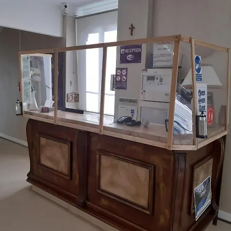 Отель Acropolis - Лурд