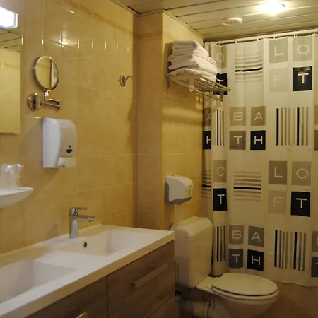 Acropolis - 3*