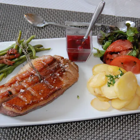 Acropolis - Лурд